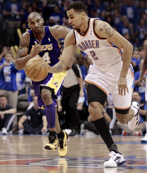 Rested Thunder rout leg-weary Lakers