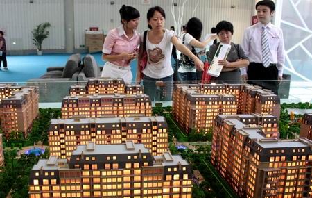 Nearly 90 percent of Chinese families own their houses or flats, a figure much higher than the world level, which stands at about 60 percent. [File photo]