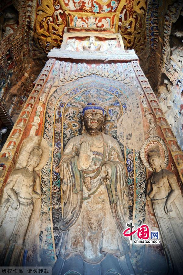 Located at the southern foot of Wuzhou Mountain 16 kilometers west of Datong, Shanxi Province, the Yungang Grottoes were built against the mountain and extend about 1 kilometer from east to west. 