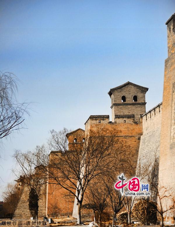 Located in Jingshen Town, 12 km east of Lingshi County, Shanxi Province, Wang Family's Grand Courtyard, or 'Wang Jia Da Yuan', is the largest folk residence among all the well-known grand courtyards. It was built by Wang Family, one of the four grand families of Lingshi County from Kangxi Emperor's Reign (1661 - 1722) to Jiaqing Emperor's Reign (1796 - 1820) of the Qing Dynasty (1636 - 1911), featuring the architecture style of the Qing Dynasty. 