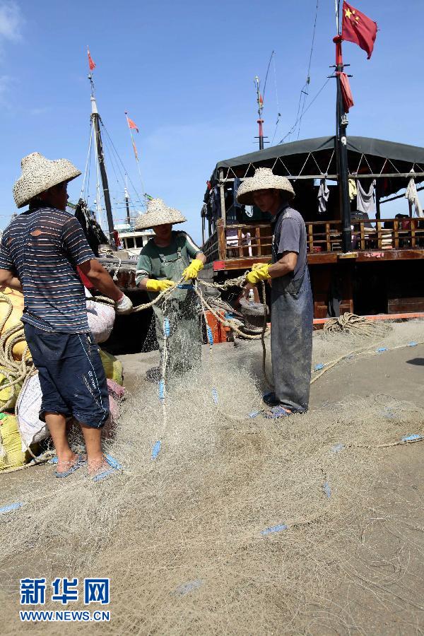 China will soon impose a routine fishing ban in northern parts of the South China Sea, authorities announced Monday. The fishing ban will last from May 16 to August 1, covering areas north of the 12th parallel of north latitude, including Huangyan Island but excluding most of the Nansha Islands, according to a spokesman from the South China Fishery Administration Bureau of the Ministry of Agriculture. 