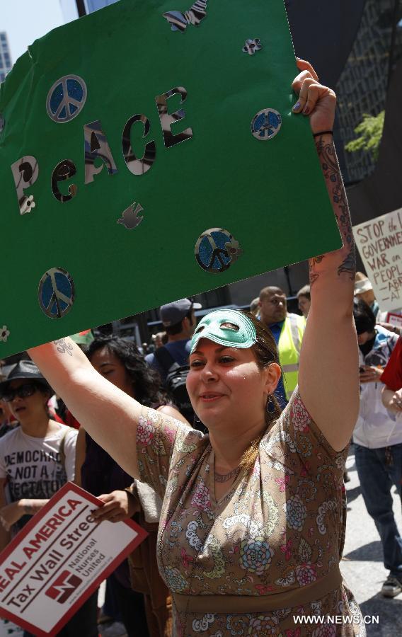 Protestors rally against G8, NATO in Chicago