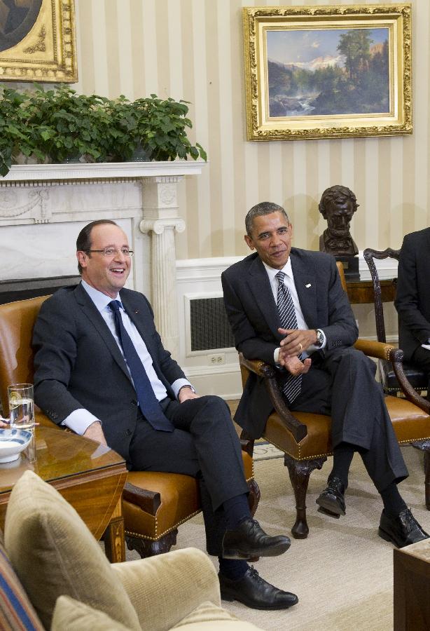 Obama meets with French President Francois Hollande