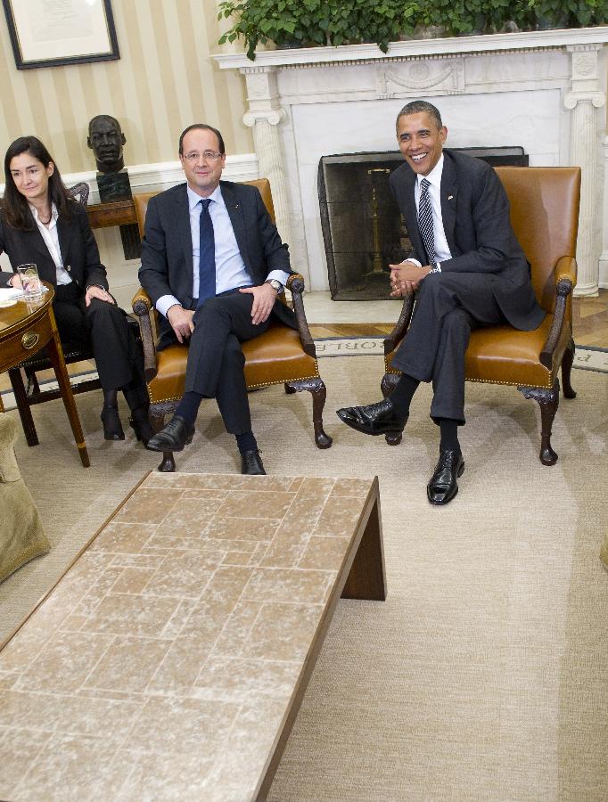 Obama meets with French President Francois Hollande