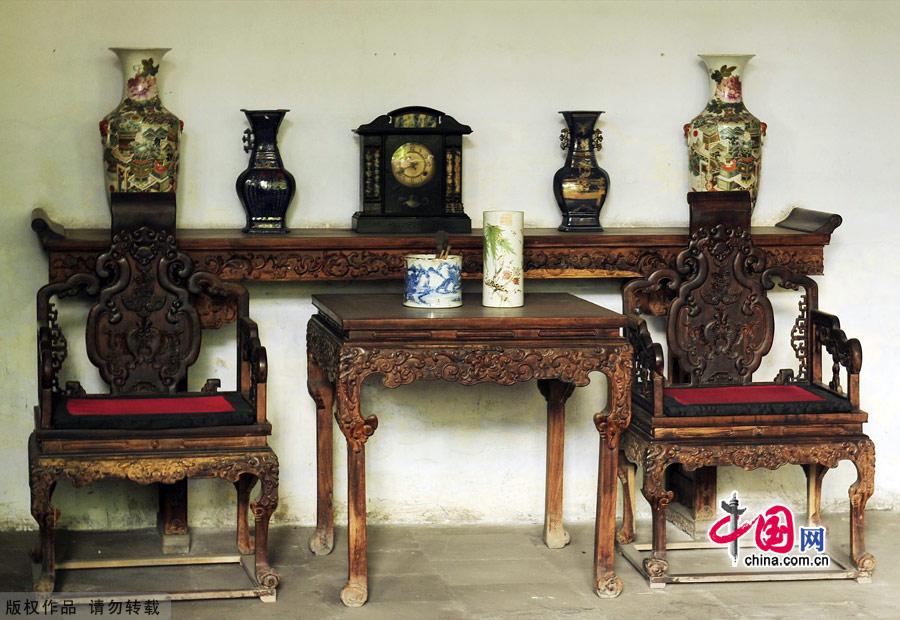 Located in the center of downtown Baoding, the office is a key cultural relic site under State protection. As the nation's only well-preserved provincial government office building of the Qing Dynasty, it has 105 rooms with the distinct features of a northern government office. Built in the Yuan Dynasty (1368-1644), Zhili Provincial Governor's Office served as a government office throughout the Ming and Qing dynasties and the early years of the Republic of China.