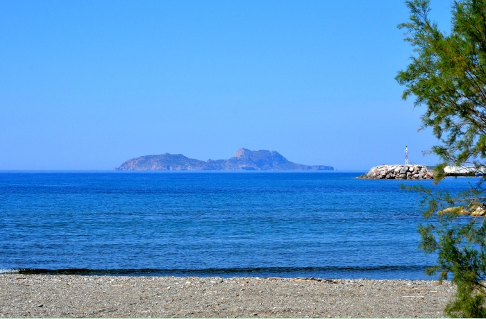 Paximadia Islands. Heraklion is Crete's biggest town. Its impressive Castle, the Venetian port and the fish taverns along the waterfront, have really put the town on the map.