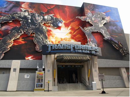 Universal Studios Hollywood on Thursday unveiled its newest attraction, 'Transformers: The Ride-3D,' based on the blockbuster films and toys. [Agencies]