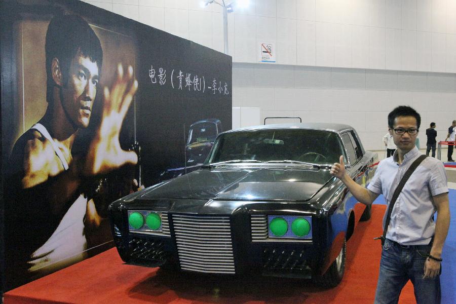 bruce lee car picture