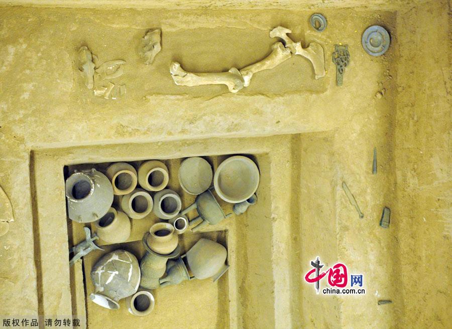 The title of the museum was inscribed by Su Binqi, a master in the circle of archeology. Covering an area of 3,000 square meters, the museum has a basic display entitled 'Glorious Ancient Yan Capital Culture' divided into eight parts.