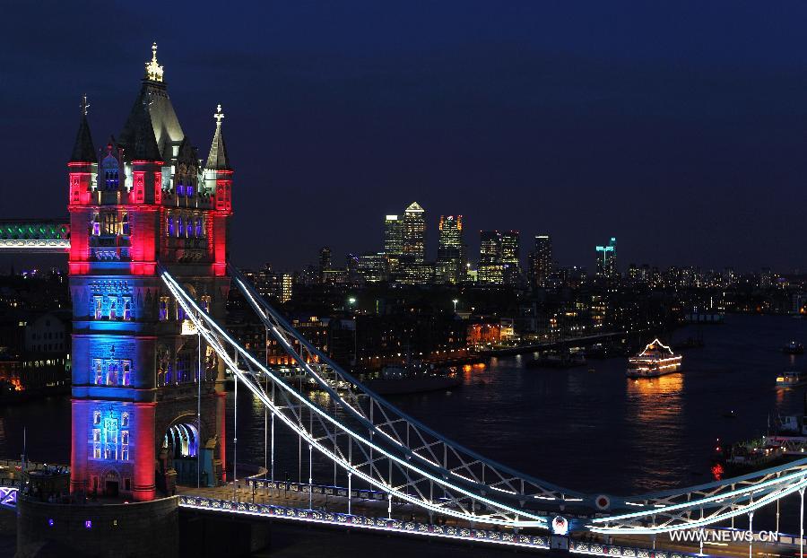 UK-LONDON-TOWER BRIDGE-LIGHTING SYSTEM