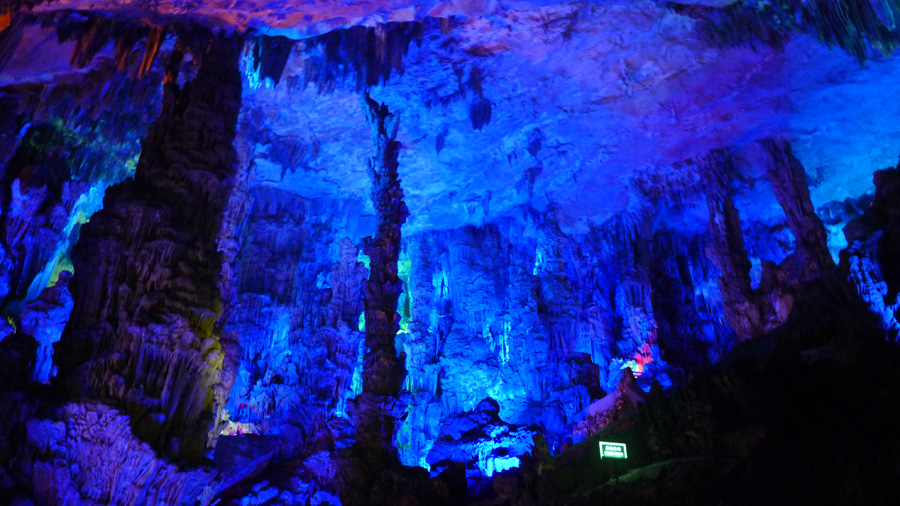 The cave is named after the verdant reeds that grow outside it and local people also make flutes from these plants. This spectacular cave is located 5 km northwest of the downtown of Guilin, and it is a must see for any visitor. Over millions of years, dripping water has eroded the cave to create a special world of various stalactites, stone pillars and rock formations. 