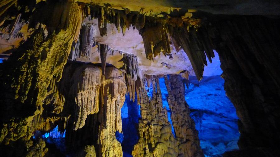 The cave is named after the verdant reeds that grow outside it and local people also make flutes from these plants. This spectacular cave is located 5 km northwest of the downtown of Guilin, and it is a must see for any visitor. Over millions of years, dripping water has eroded the cave to create a special world of various stalactites, stone pillars and rock formations. 