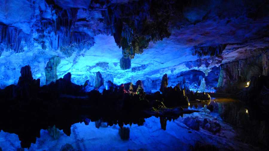 The cave is named after the verdant reeds that grow outside it and local people also make flutes from these plants. This spectacular cave is located 5 km northwest of the downtown of Guilin, and it is a must see for any visitor. Over millions of years, dripping water has eroded the cave to create a special world of various stalactites, stone pillars and rock formations. 