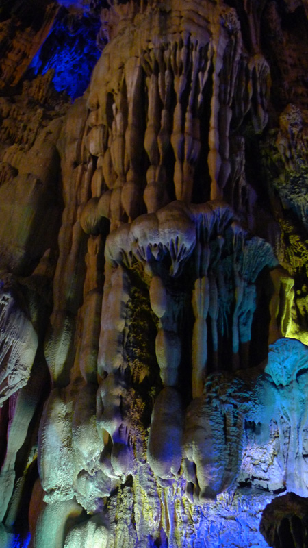 The cave is named after the verdant reeds that grow outside it and local people also make flutes from these plants. This spectacular cave is located 5 km northwest of the downtown of Guilin, and it is a must see for any visitor. Over millions of years, dripping water has eroded the cave to create a special world of various stalactites, stone pillars and rock formations. 