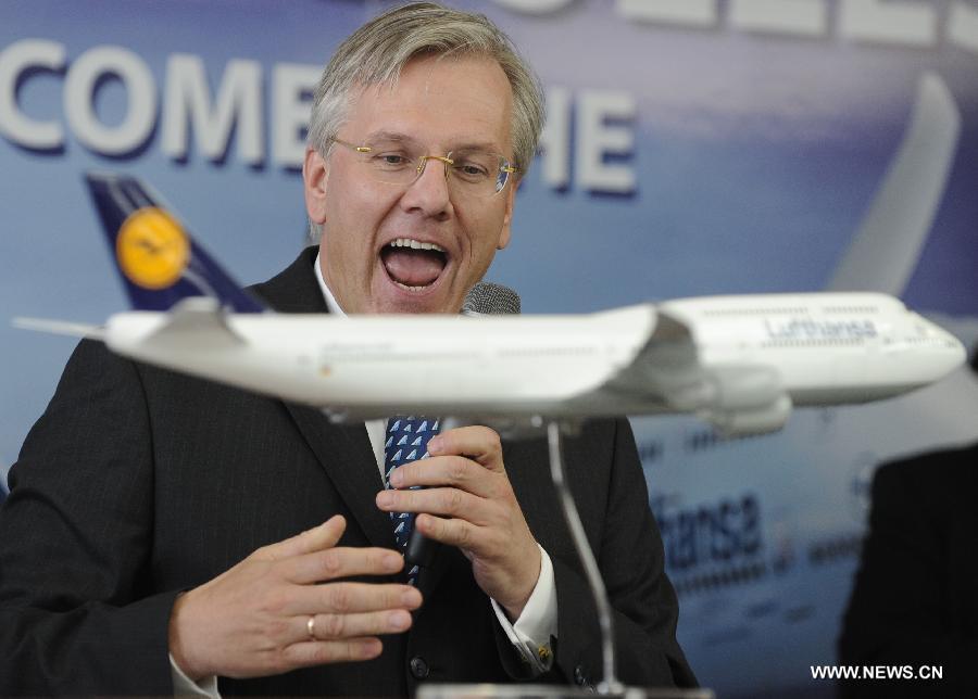 World&apos;s largest Boeing takes flight