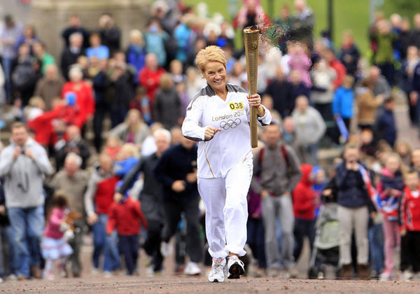 Olympic torch starts 5-day Northern Ireland tour
