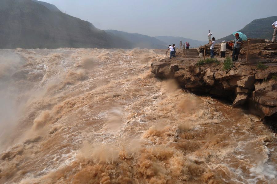 #CHINA-YELLOW RIVER-HUKOU WATERFALL (CN)