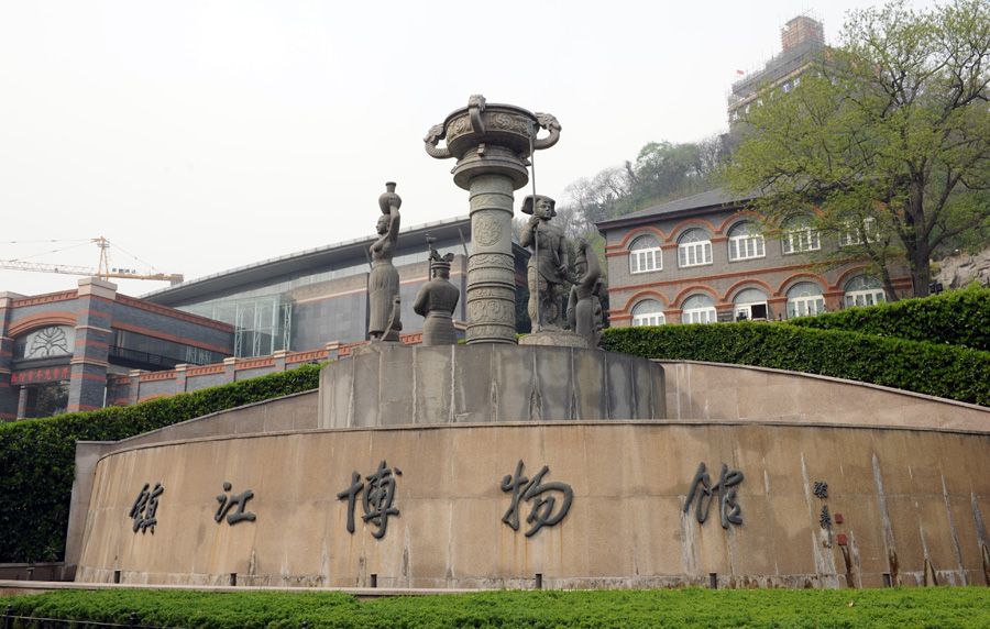 Located in the northern foot of Yuntai Mountain, Xijindu Street is composed of the Ancient Xijin Ferry and Xiaomatou Street. This street contains the most and best-preserved cultural relics and historical sites, and it is where the 'context' of the famous historical and cultural city of Zhenjiang lies. [China.org.cn/by Sun Hui]