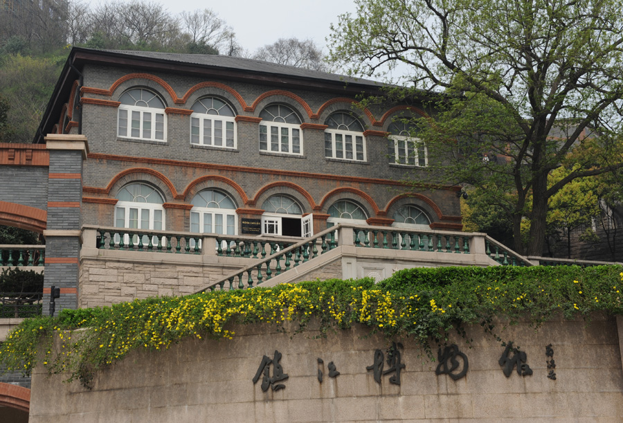 Located in the northern foot of Yuntai Mountain, Xijindu Street is composed of the Ancient Xijin Ferry and Xiaomatou Street. This street contains the most and best-preserved cultural relics and historical sites, and it is where the 'context' of the famous historical and cultural city of Zhenjiang lies. [China.org.cn/by Sun Hui]