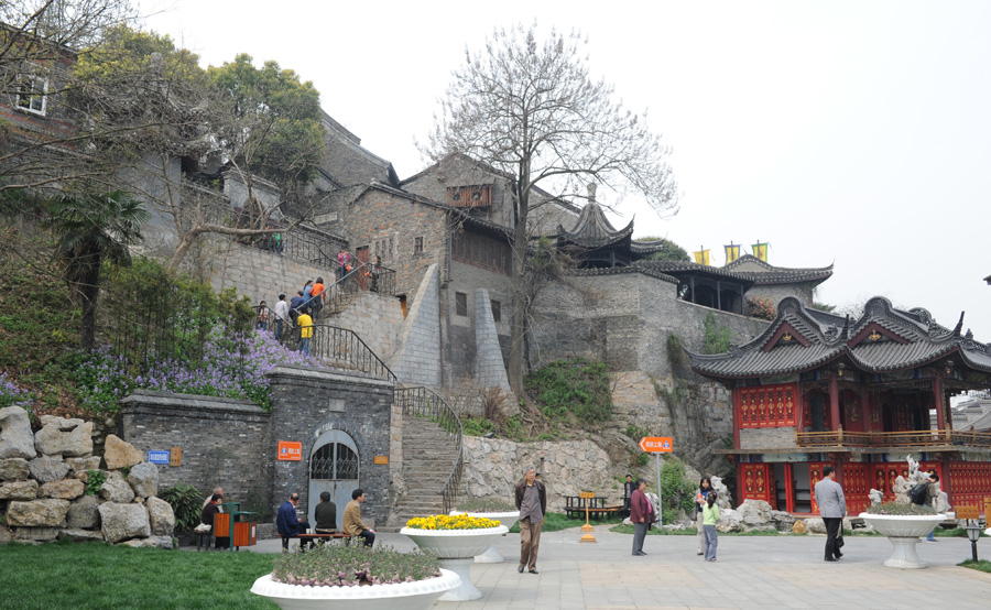 Located in the northern foot of Yuntai Mountain, Xijindu Street is composed of the Ancient Xijin Ferry and Xiaomatou Street. This street contains the most and best-preserved cultural relics and historical sites, and it is where the 'context' of the famous historical and cultural city of Zhenjiang lies. [China.org.cn/by Sun Hui]