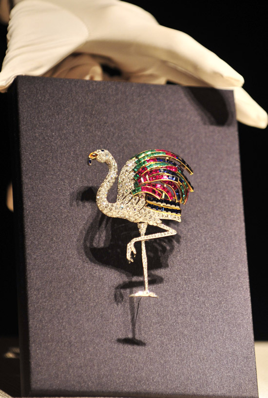 Photo taken on June 4, 2012 in the Library Building of Taipei National Palace Museum shows a flamingo-shaped brooch of the Duchess of Windsor. [Xinhua / Wu Jingteng]