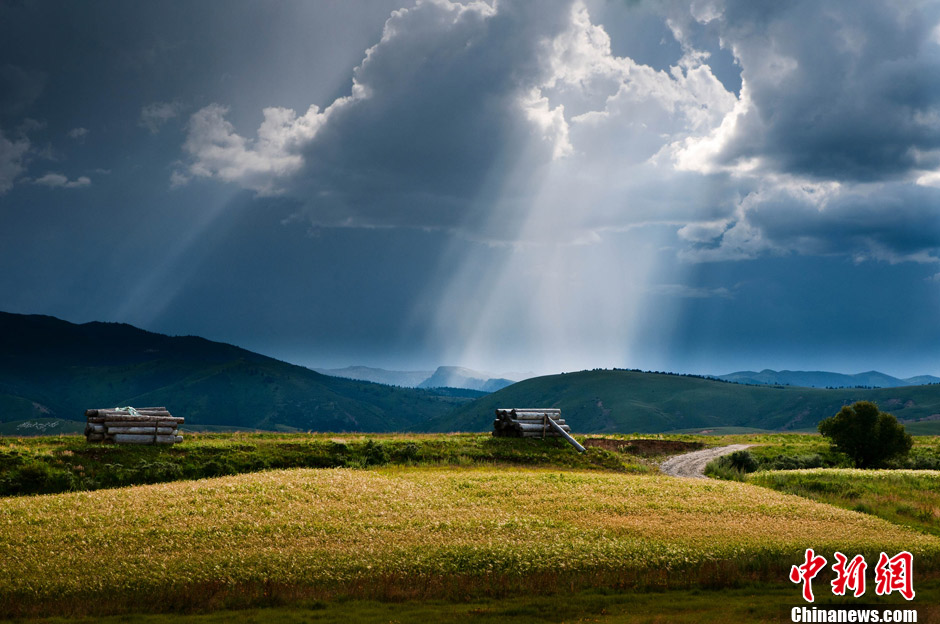 Photo shows the amazing scenery in Ganzi Tibetan Autonomous Prefecture in China's Sichuan Province. 