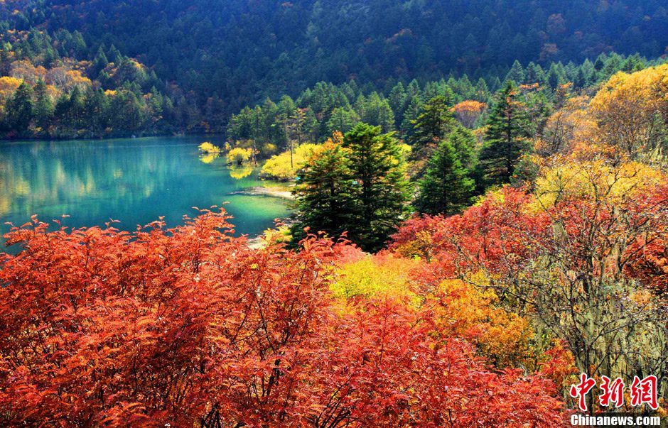 Photo shows the amazing scenery in Ganzi Tibetan Autonomous Prefecture in China's Sichuan Province.