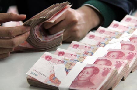 In May , China's fiscal revenue reached 1.2 trillion yuan, up 13.1 percent year on year, the Ministry of Finance said Monday.