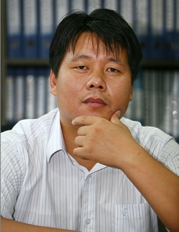 Shang Xiaobo and Deng Yefang, two of the &apos;Top 33 richest Chinese under forty&apos; by China.org.cn