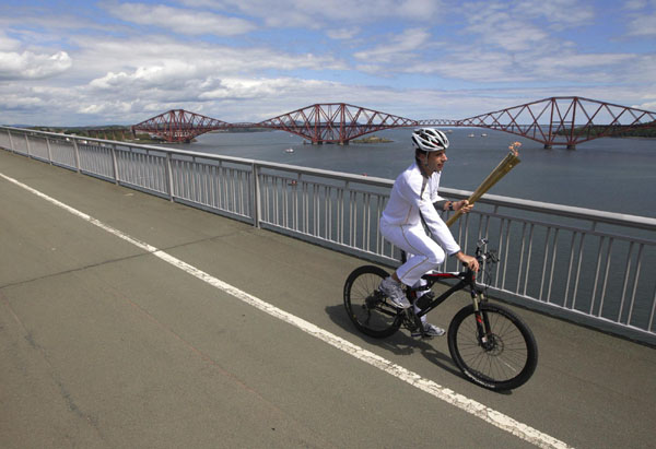 Olympic torch continues its journey in Scotland