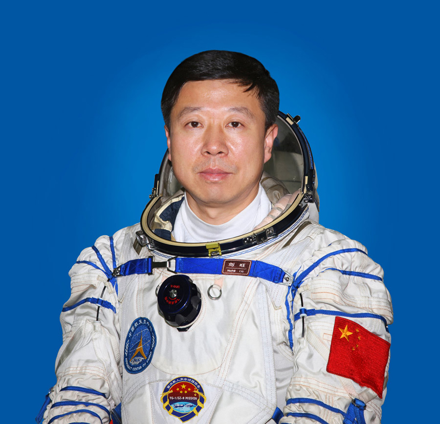 Three astronauts, two male and one female, will board Shenzhou 9 spacecraft to fulfill China's first manned space docking mission. In the picture is Liu Wang.