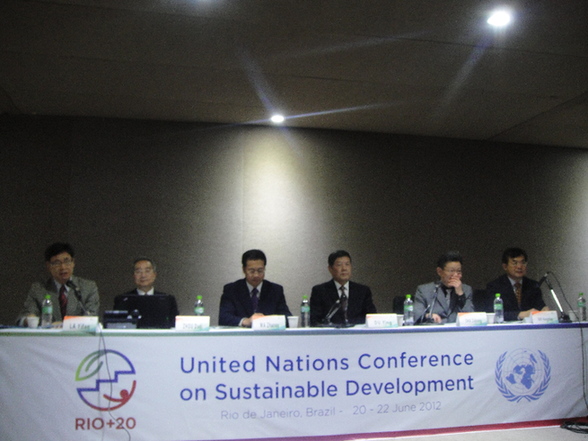 Assistant Foreign Minister Ma Zhaoxu (third left), Vice Chairman of the National Development and Reform Commission Du Ying (fourth left) and UN Under Secretary General Sha Zukang (second right) attend a sideline event of the Rio+20 UN Conference on Sustainable Development in Rio de Janeiro on June 16, 2012.  