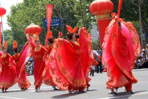 Qingdao holds citizen festival