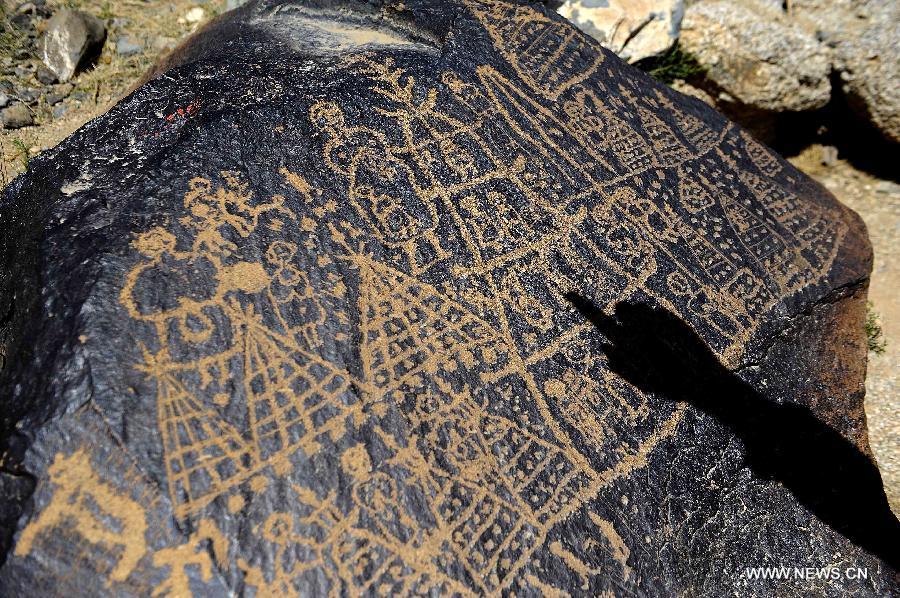 CHINA-INNER MONGOLIA-ALASHAN ROCK PAINTINGS (CN)