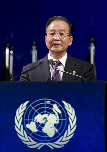 Chinese Premier Wen Jiabao speaks at the UN Conference on Sustainable Development (Rio+20 summit), which opened in Rio de jaeiro Wednesday. [Xinhua]