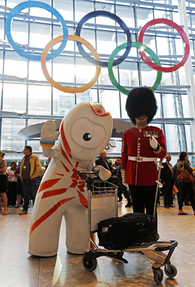 Airport unveils Olympic Rings for London Game