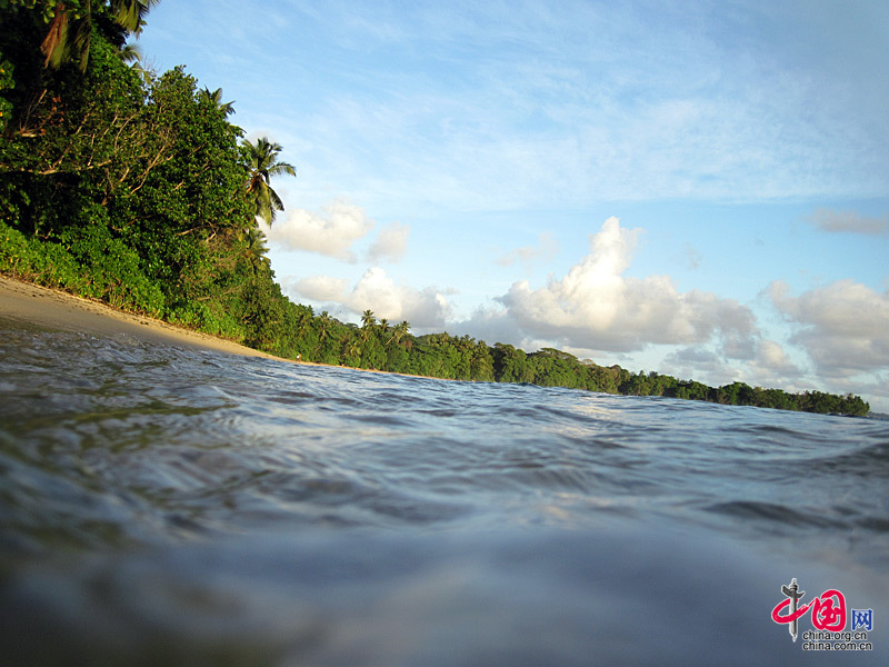 Seychelles, a country made up of 115 islets with more than half of its territory being nature reserve, is one of China's outbound tourist destinations. [China.org.cn]