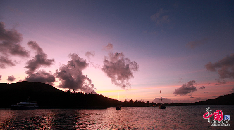 Seychelles, a country made up of 115 islets with more than half of its territory being nature reserve, is one of China's outbound tourist destinations. [China.org.cn]