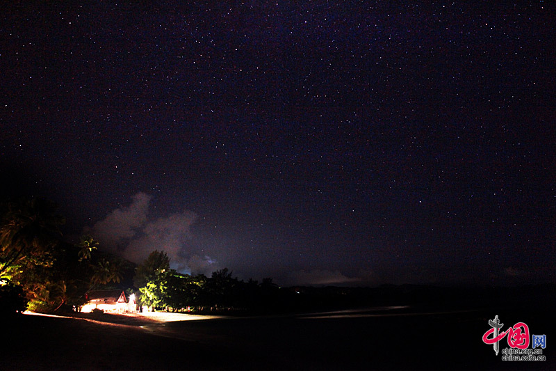 Seychelles, a country made up of 115 islets with more than half of its territory being nature reserve, is one of China's outbound tourist destinations. [China.org.cn]