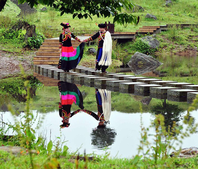 The Heizhugou Nature Reserve, which literally means 'death valley' in the local ethnic Yi dialect, is uninhabited because of its adverse natural conditions. This place is known as 'China's Bermuda Triangle,' as several people were reported missing here in the 1960s and 1970s. The absence of human beings, however, makes the place an ideal habitat for wild animals. 