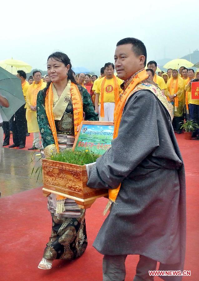 CHINA-HENAN-YELLOW RIVER-BLESSING CEREMONY (CN)