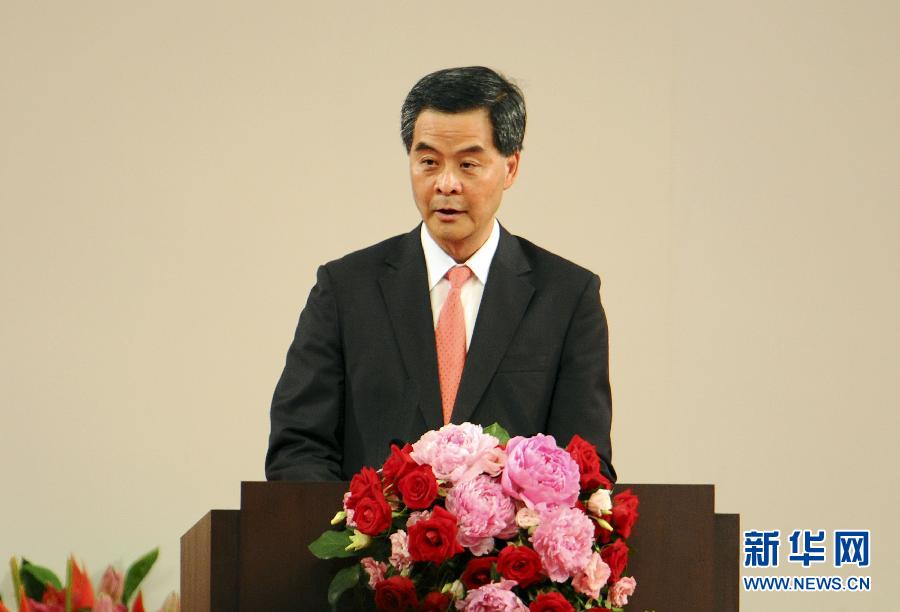 （XHDW·香港回归十五周年）（2）庆祝香港回归祖国15周年大会暨香港特区第四届政府就职典礼举行