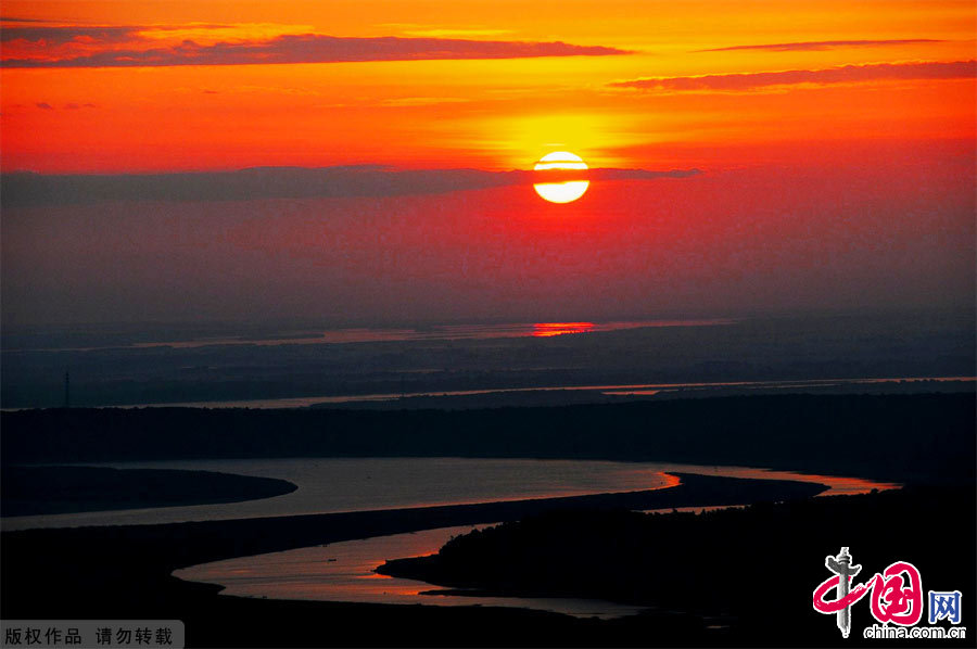 Fuyuan County, which is nestled along the Heilongjiang River in northeast China's Heilongjiang Province, is well-known for its wild salmon.