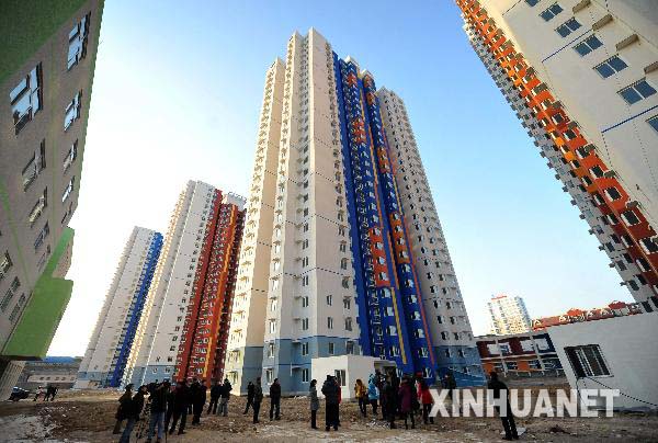 In the first six months of 2012, local authorities began constructing 4.7 million affordable housing units.