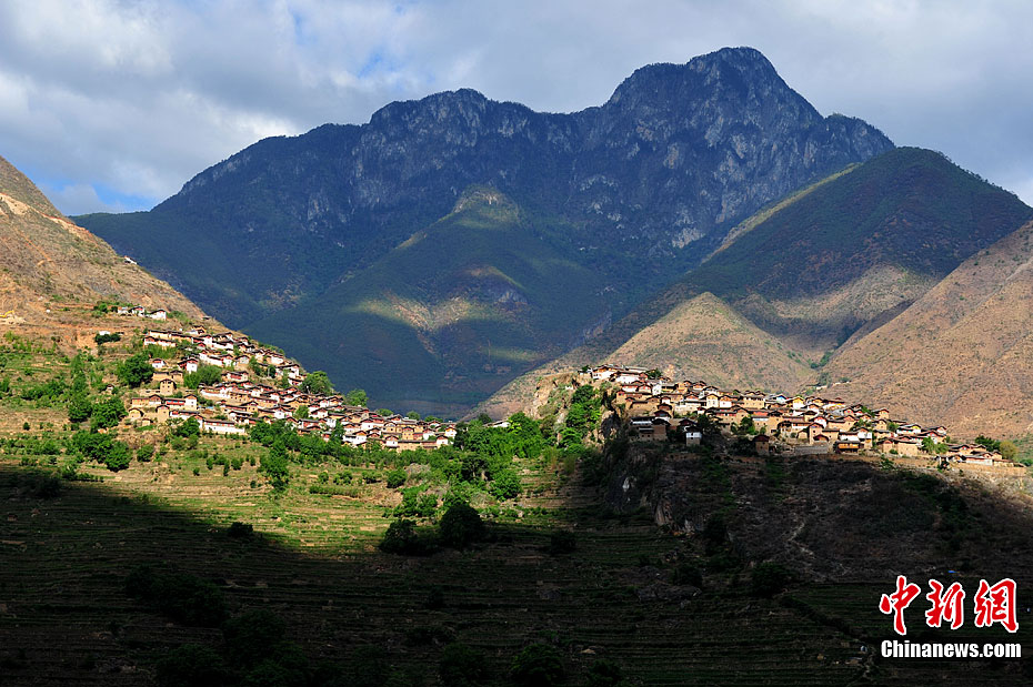 Yunnan province, one of the most popular choices for tourists travelling in China, especially in the summer, is a friendly province offering unparalleled diversity of cultures and landscapes. 