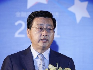 执行董事、副行长杨琨