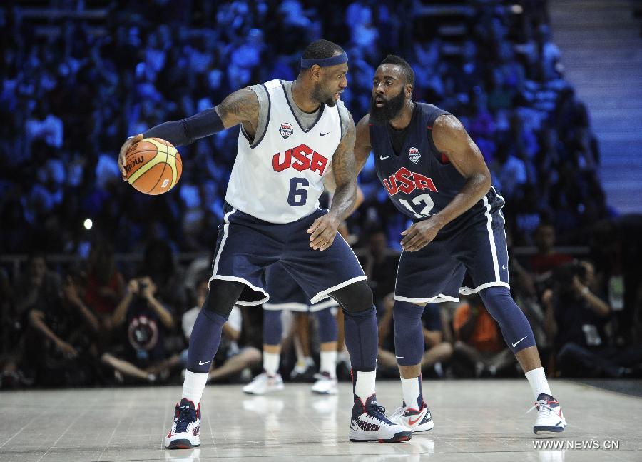 U.S. men's Olympic basketball team members LeBron James (L) and James Harden attend a training session of the team for the 2012 London Olympics, in Washington on July 14, 2012. (Xinhua/Zhang Jun) 