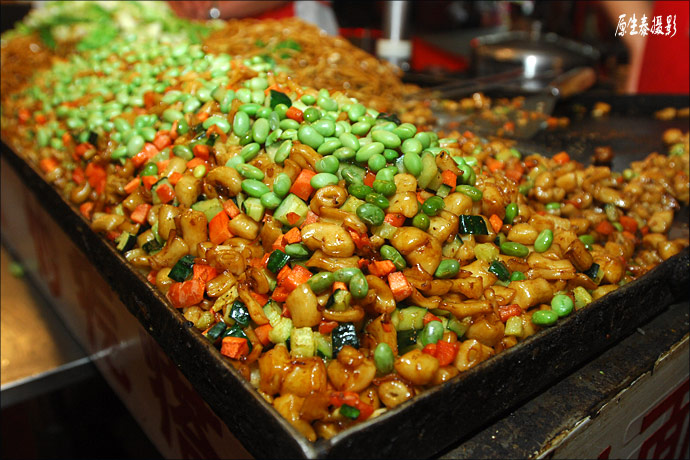 Delicacies at Beijing night markets