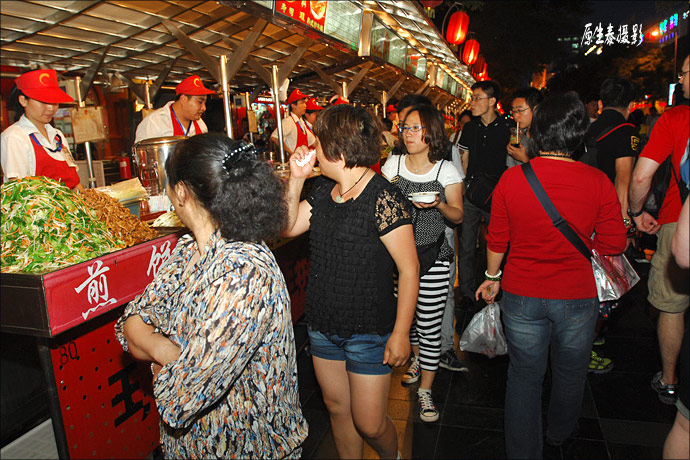 Delicacies at Beijing night markets