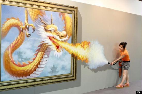 The Magic Art Special Exhibition held in East China's city of Hangzhou offers you a brand new vision.